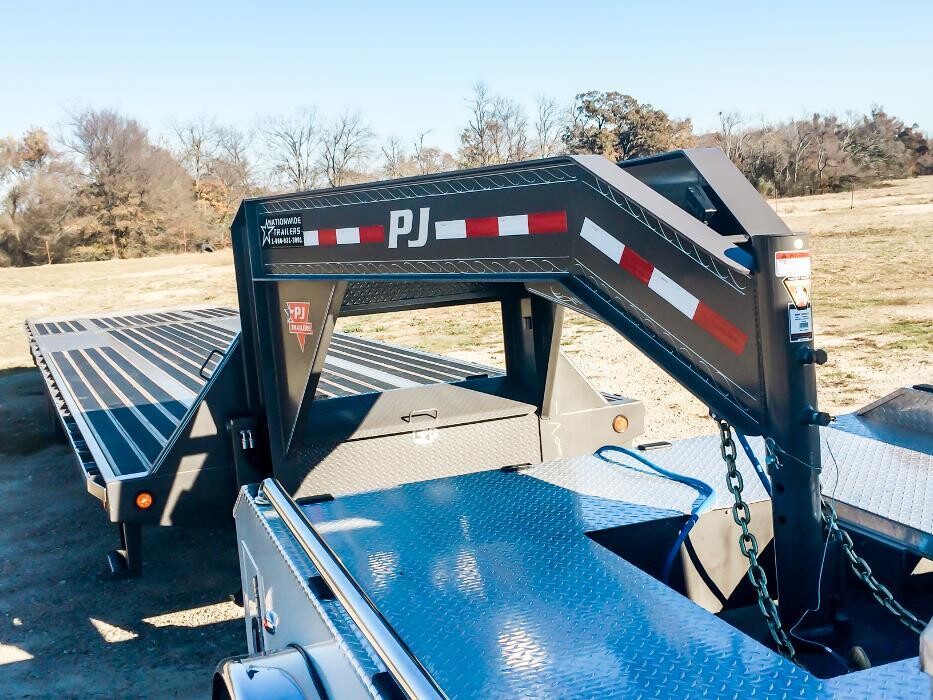 Images Nationwide Trailers - Pasadena