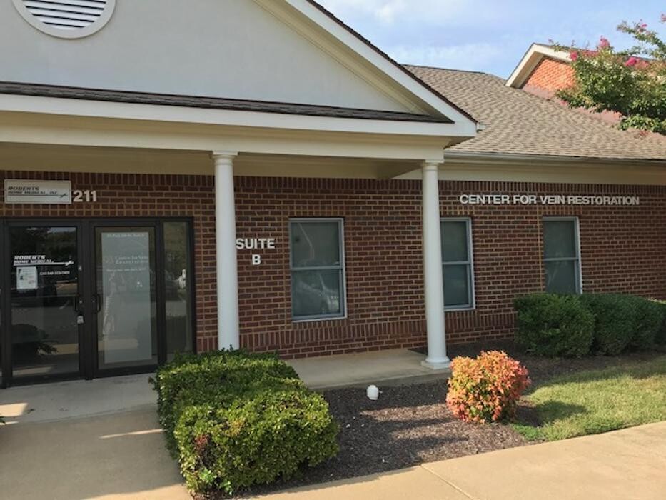 Images Center for Vein Restoration | Dr. Theresa Soto