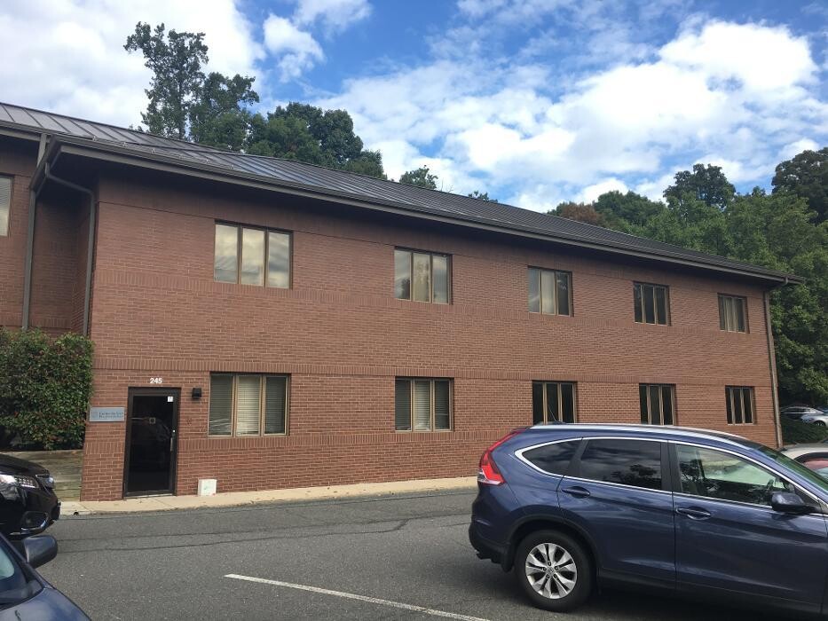 Images Center for Vein Restoration | Dr. Richard Nguyen