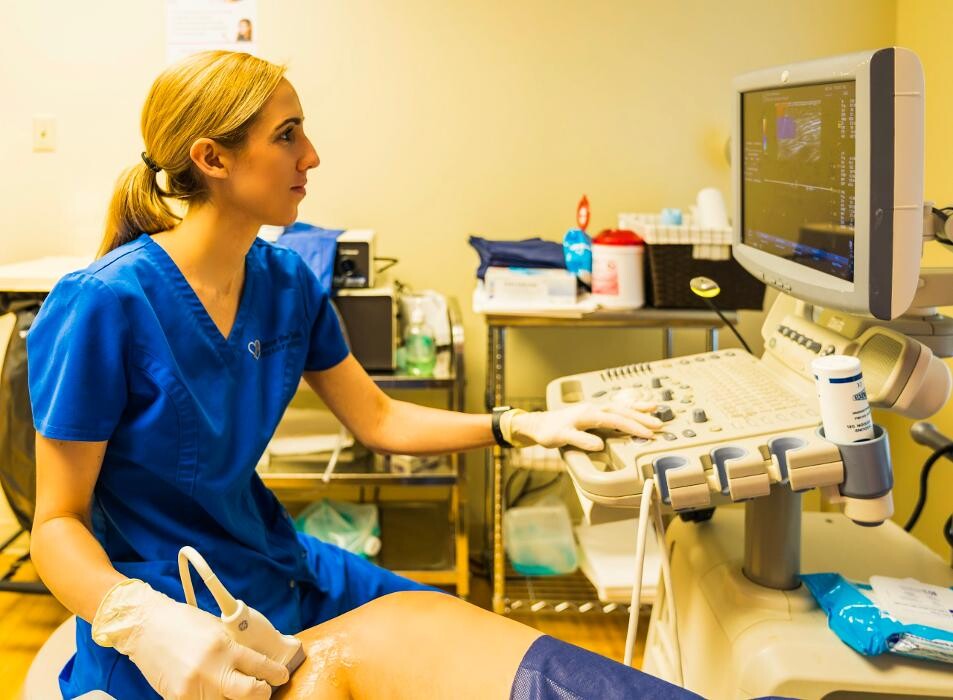 Images Center for Vein Restoration | Dr. Lawrence Starin