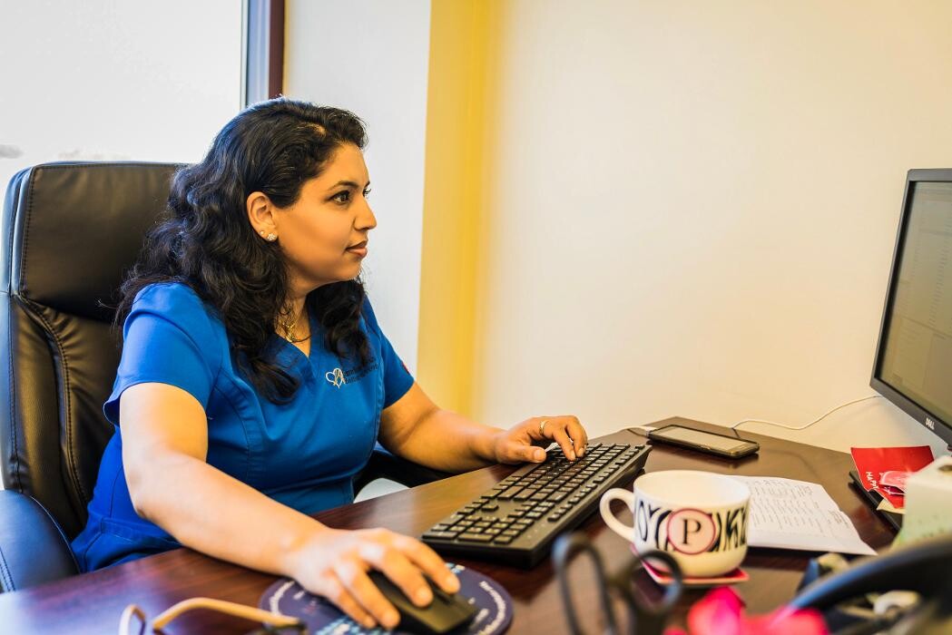 Images Center for Vein Restoration | Dr. Lawrence Starin