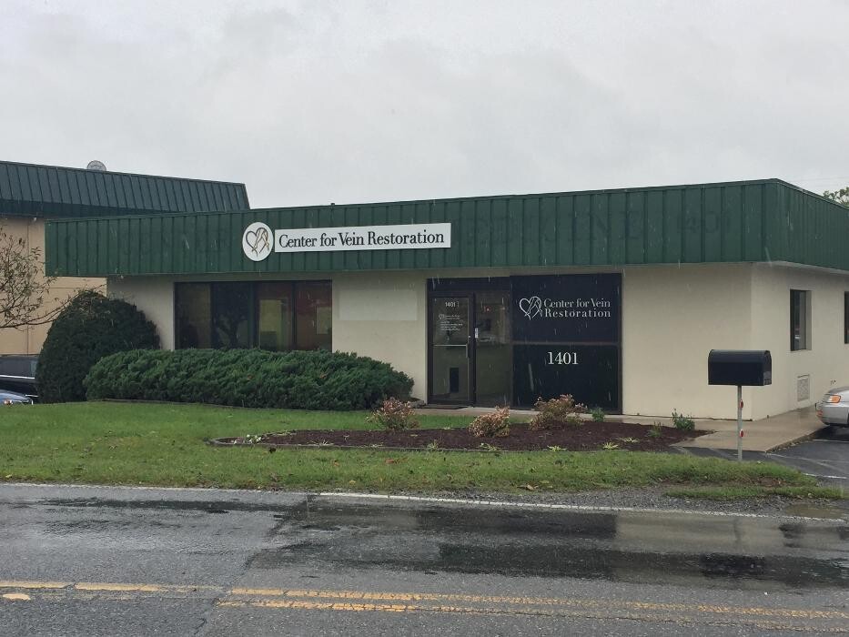 Images Center for Vein Restoration | Dr. Duc Le