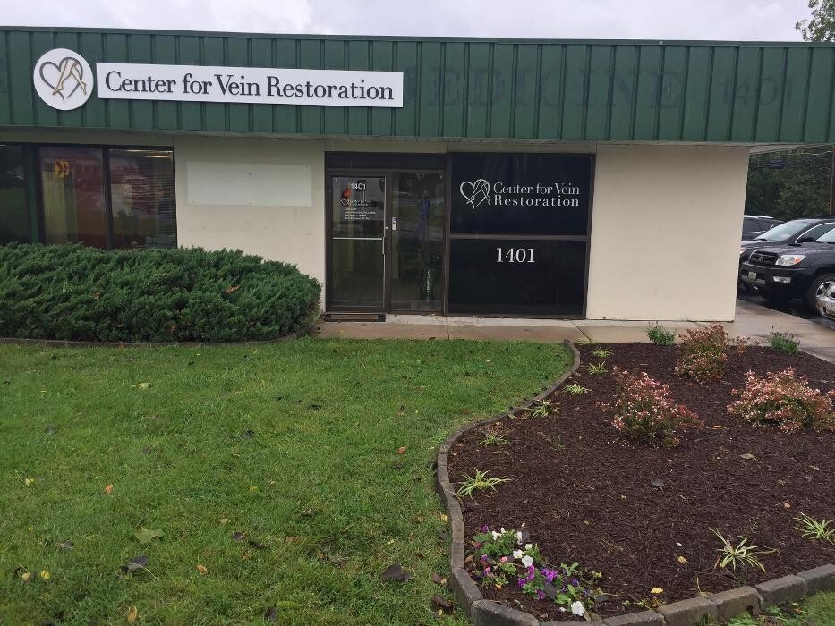 Images Center for Vein Restoration | Dr. Duc Le