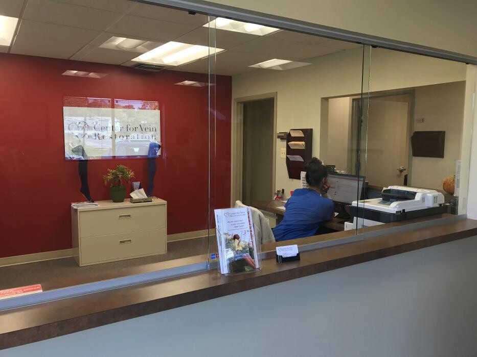 Images Center for Vein Restoration | Dr. Duc Le