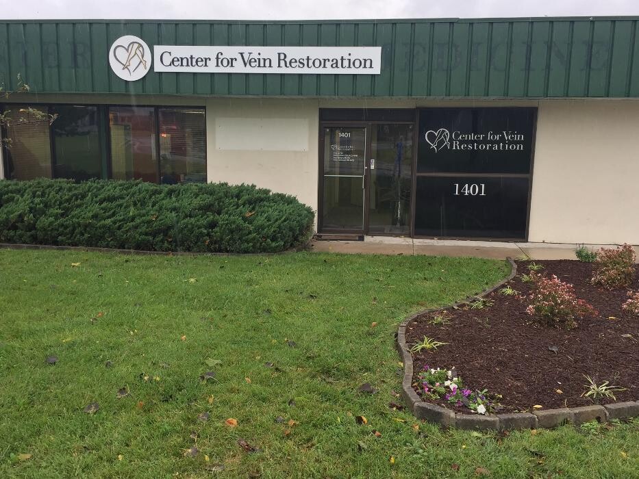 Images Center for Vein Restoration | Dr. Duc Le