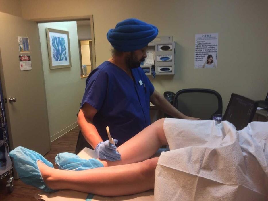 Images Center for Vein Restoration | Dr. David Shevitz