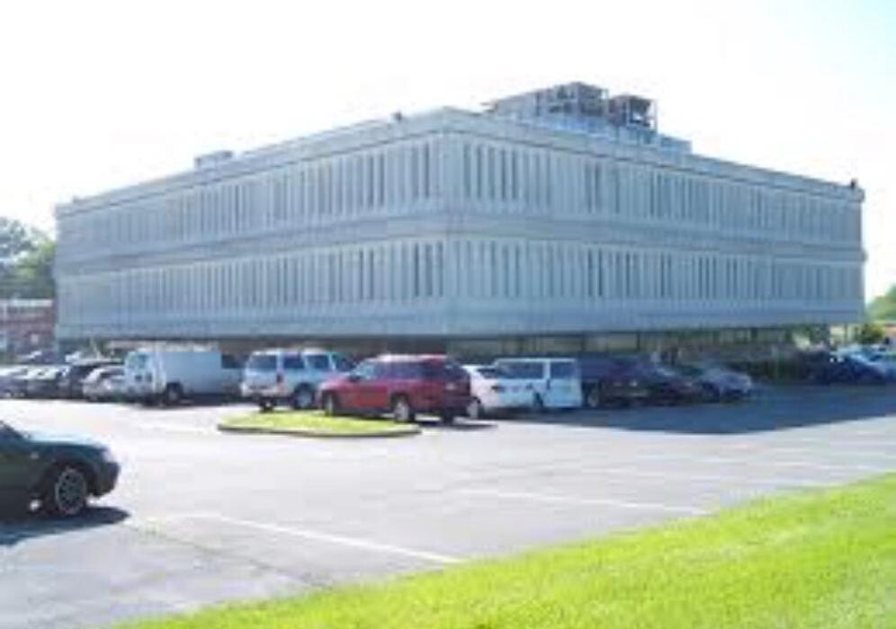 Images Center for Vein Restoration | Dr. Eddie Fernandez