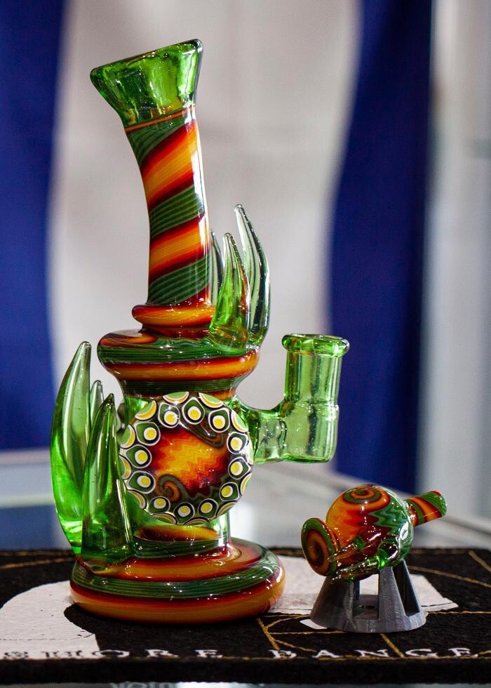 Images 710 Pipes - Smoke Shop