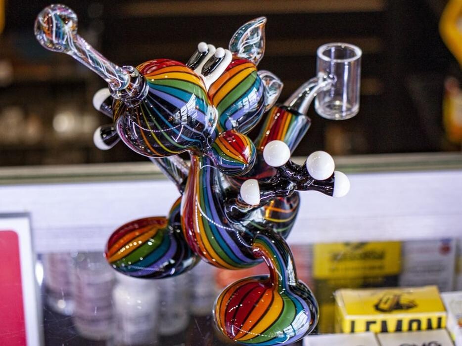 Images 710 Pipes - Smoke Shop