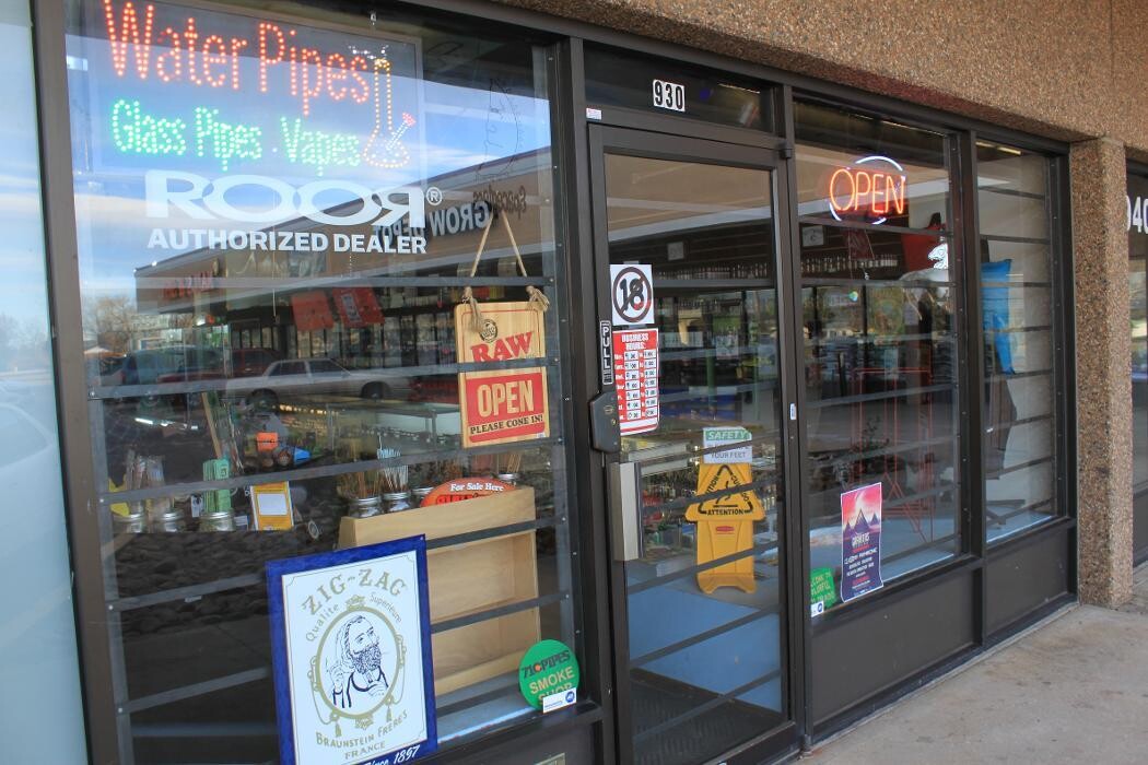 Images 710 Pipes - Smoke Shop