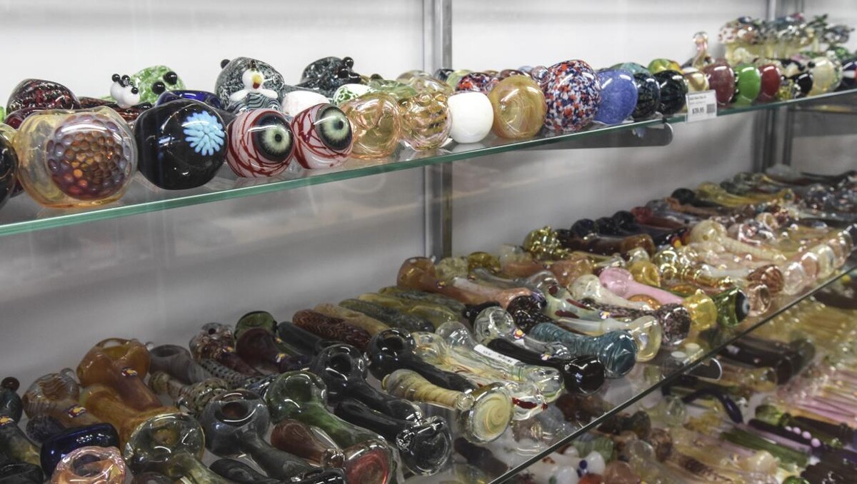 Images 710 Pipes - Smoke Shop