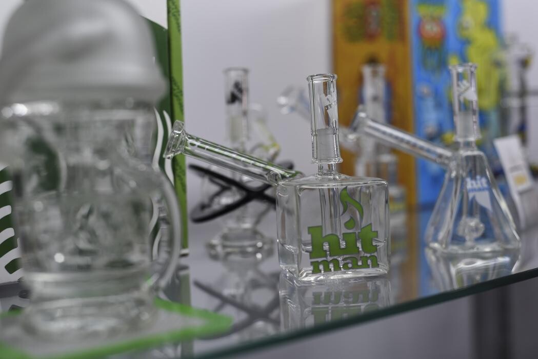 Images 710 Pipes - Smoke Shop