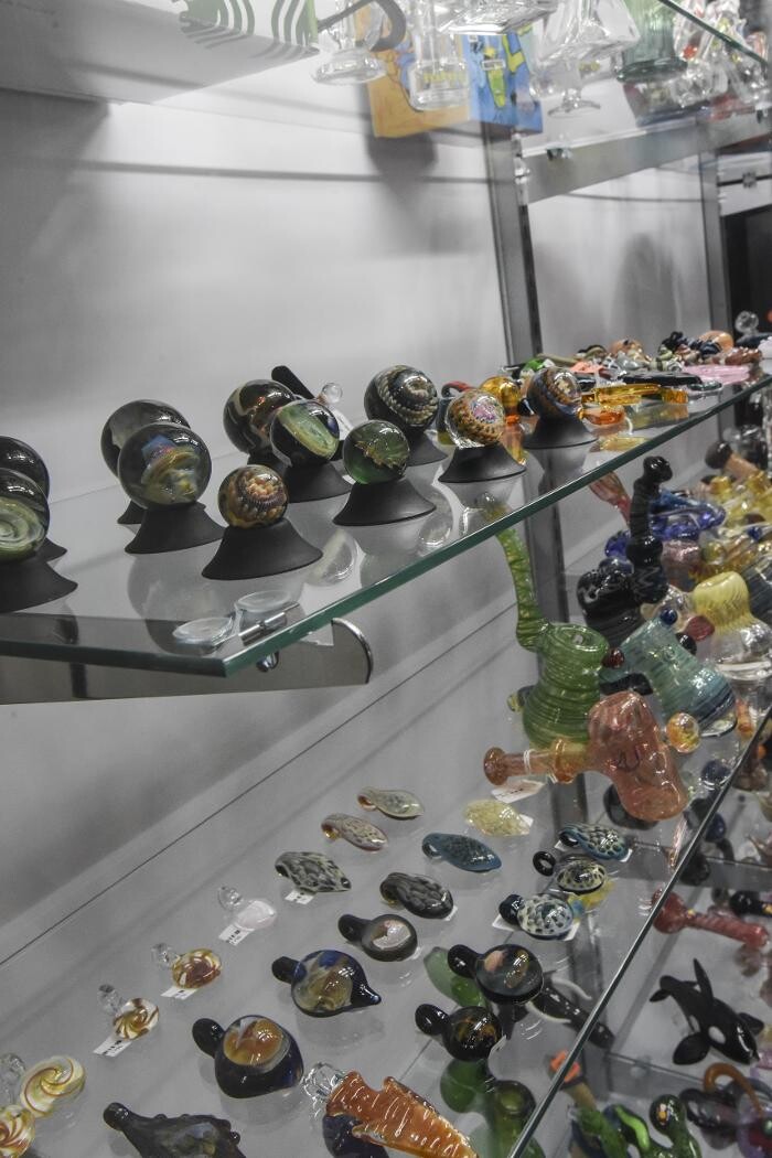 Images 710 Pipes - Smoke Shop