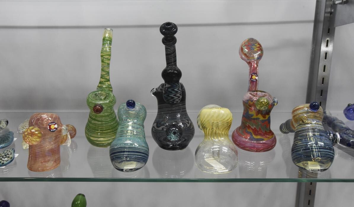 Images 710 Pipes - Smoke Shop