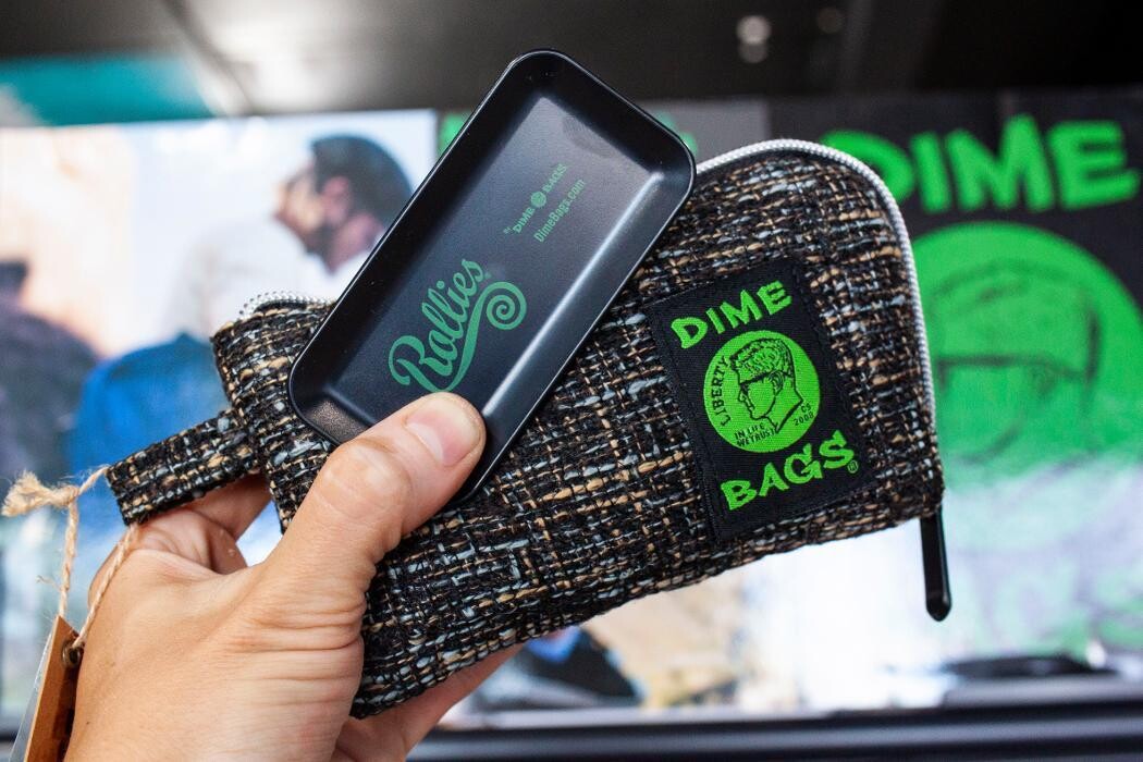 Images 710 Pipes - Smoke Shop