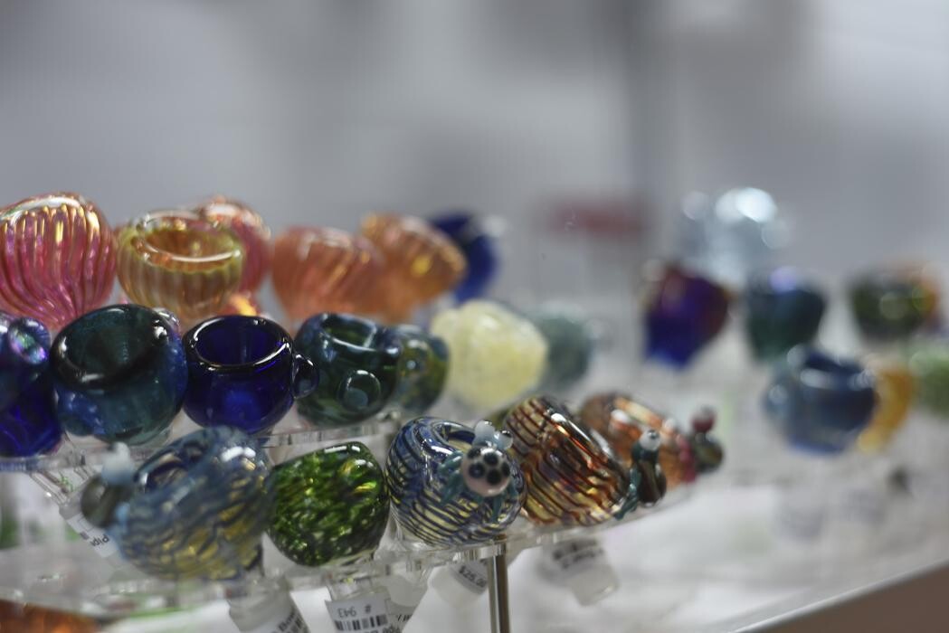 Images 710 Pipes - Smoke Shop