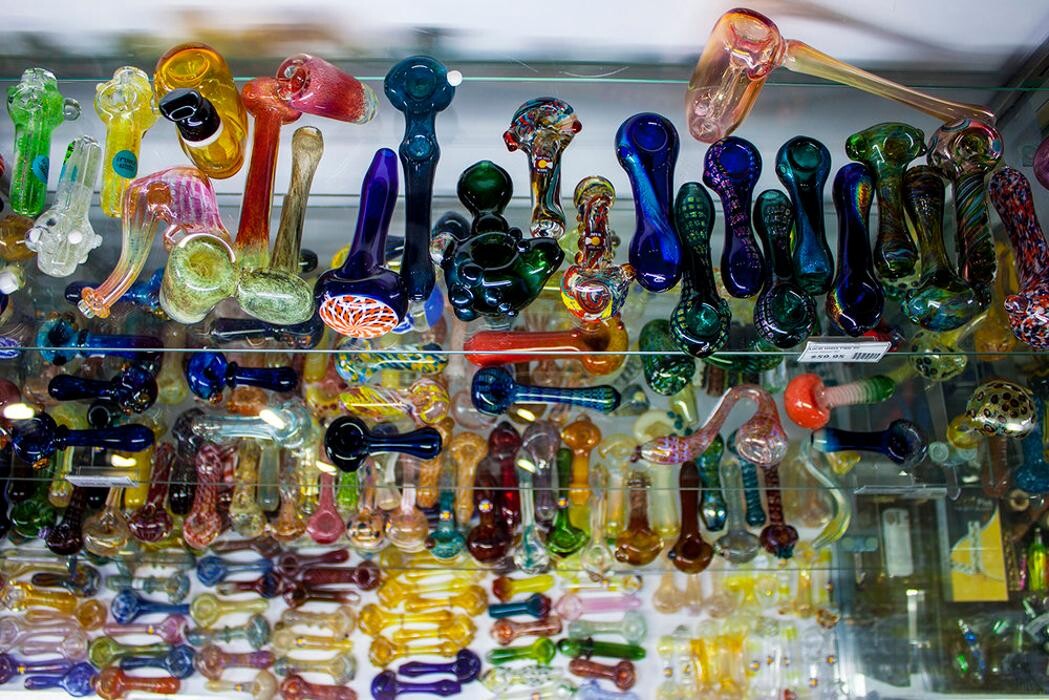 Images 710 Pipes - Smoke Shop