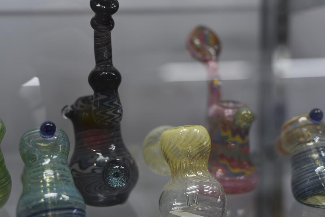 Images 710 Pipes - Smoke Shop