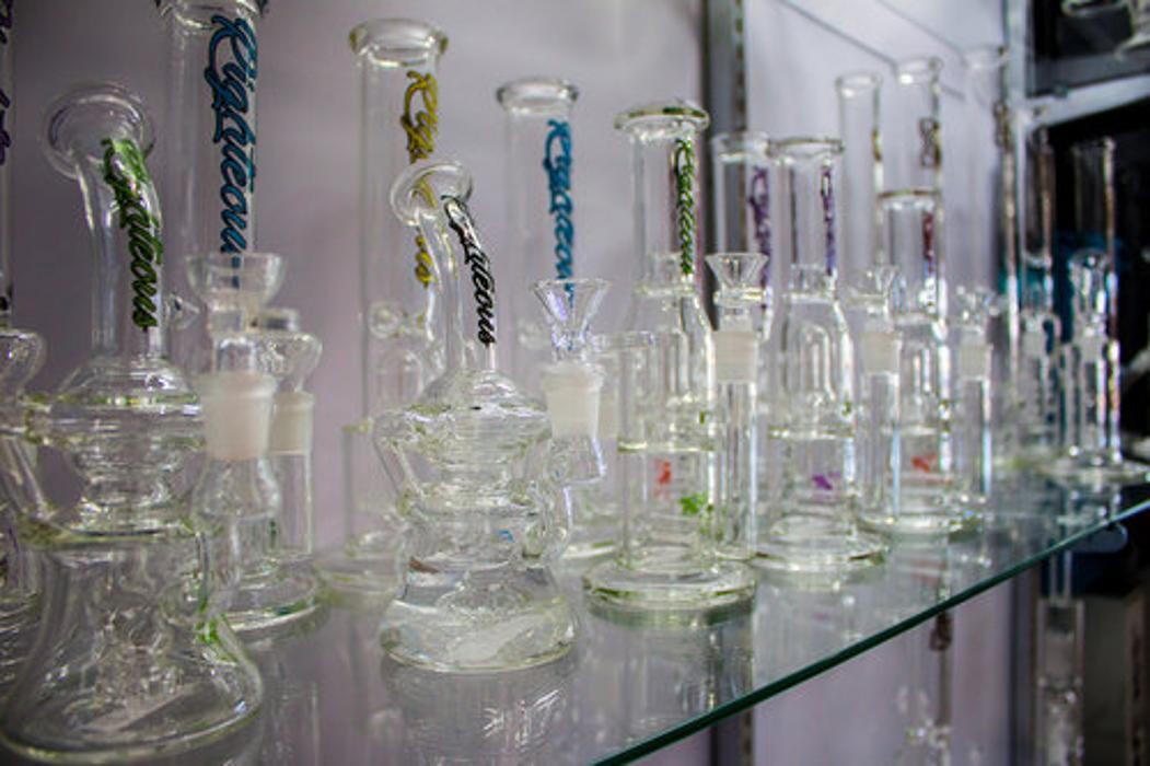 Images 710 Pipes - Smoke Shop