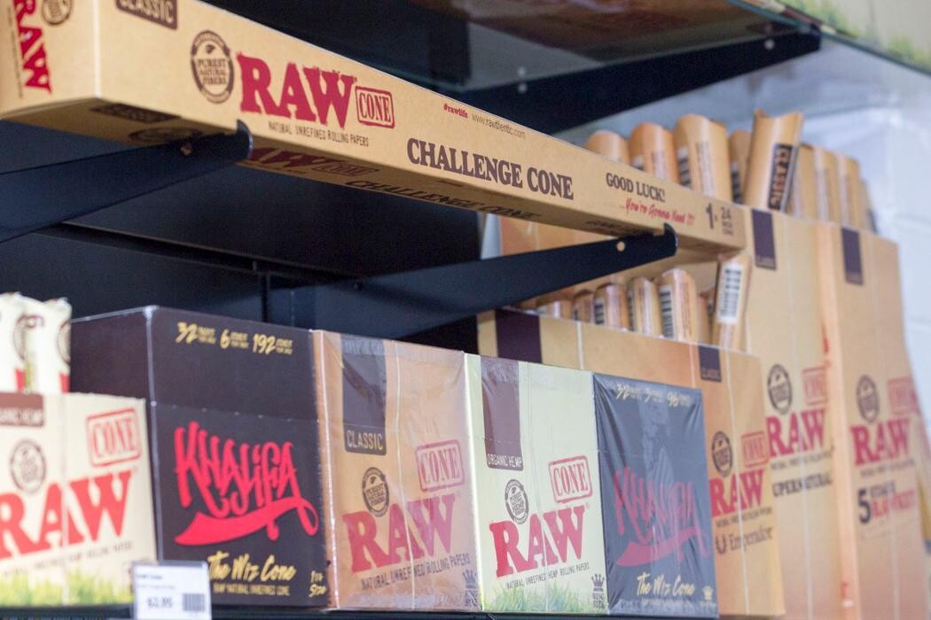 Images 710 Pipes - Smoke Shop