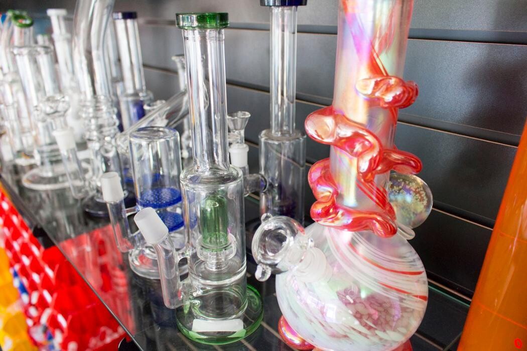 Images 710 Pipes - Smoke Shop