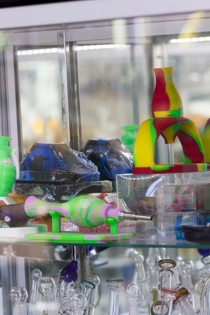 Images 710 Pipes - Smoke Shop