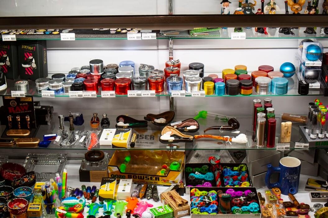 Images 710 Pipes - Smoke Shop