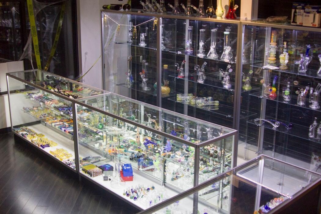 Images 710 Pipes - Smoke Shop