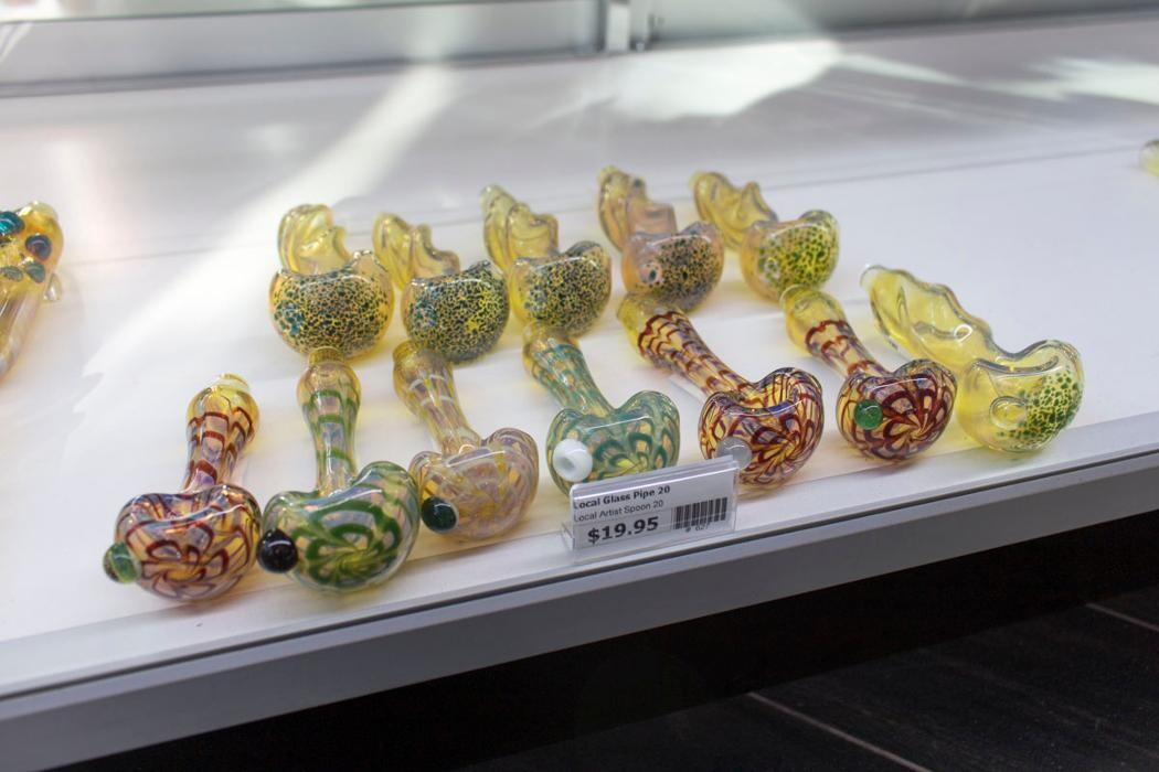 Images 710 Pipes - Smoke Shop