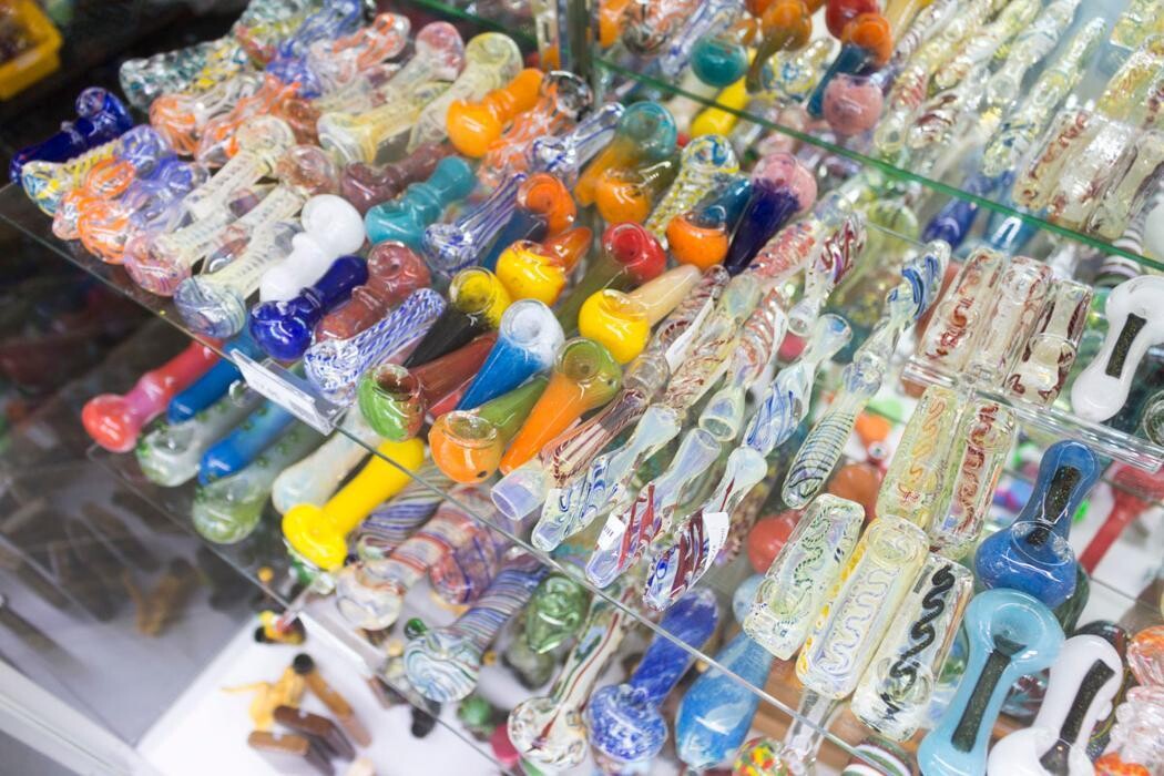 Images 710 Pipes - Smoke Shop