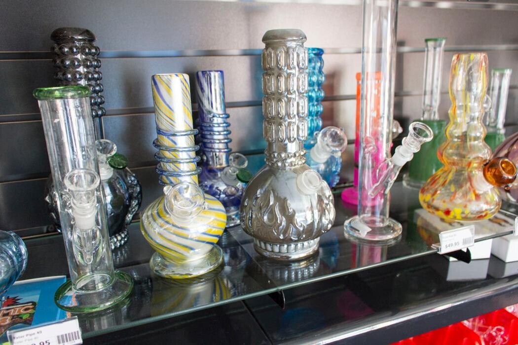 Images 710 Pipes - Smoke Shop