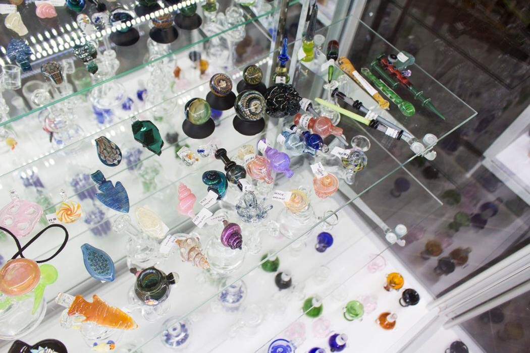 Images 710 Pipes - Smoke Shop