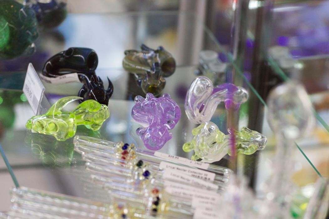 Images 710 Pipes - Smoke Shop