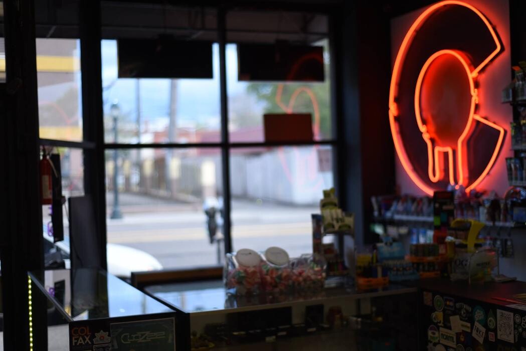 Images 710 Pipes - Smoke Shop