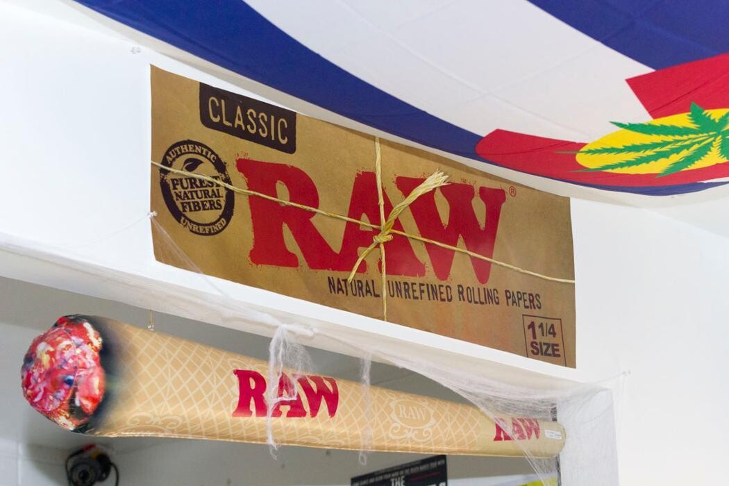 Images 710 Pipes - Smoke Shop