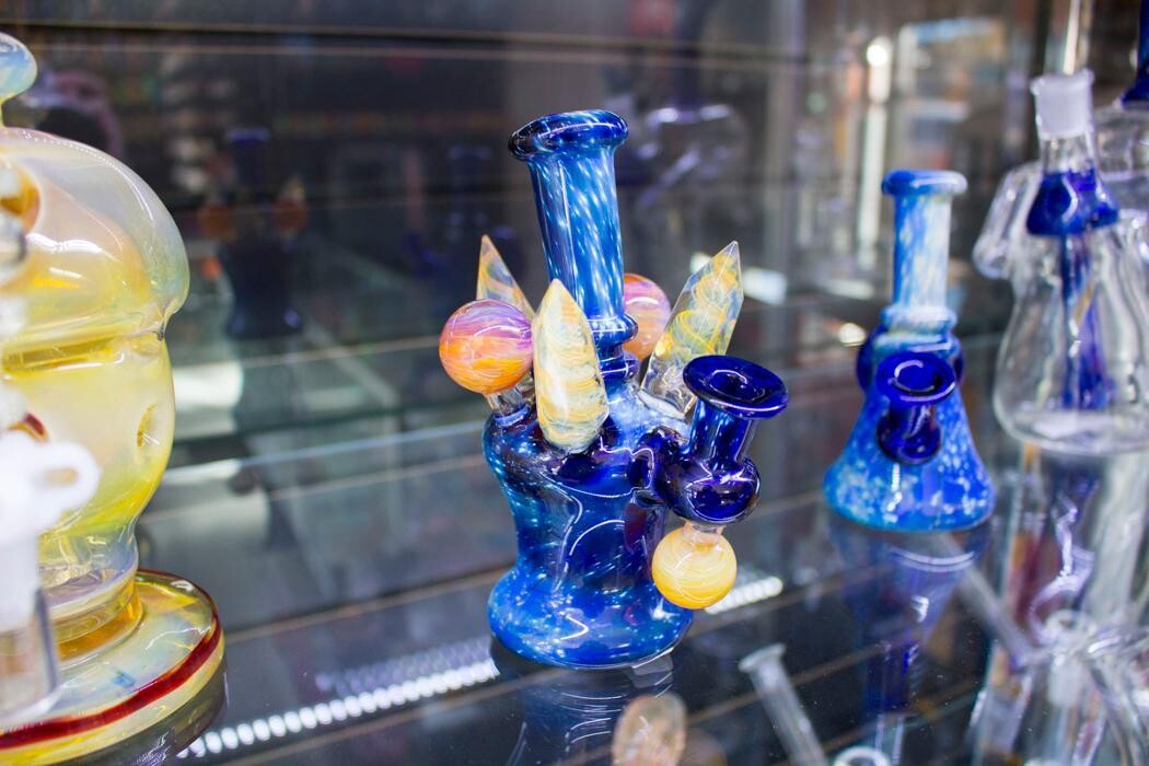 Images 710 Pipes - Smoke Shop
