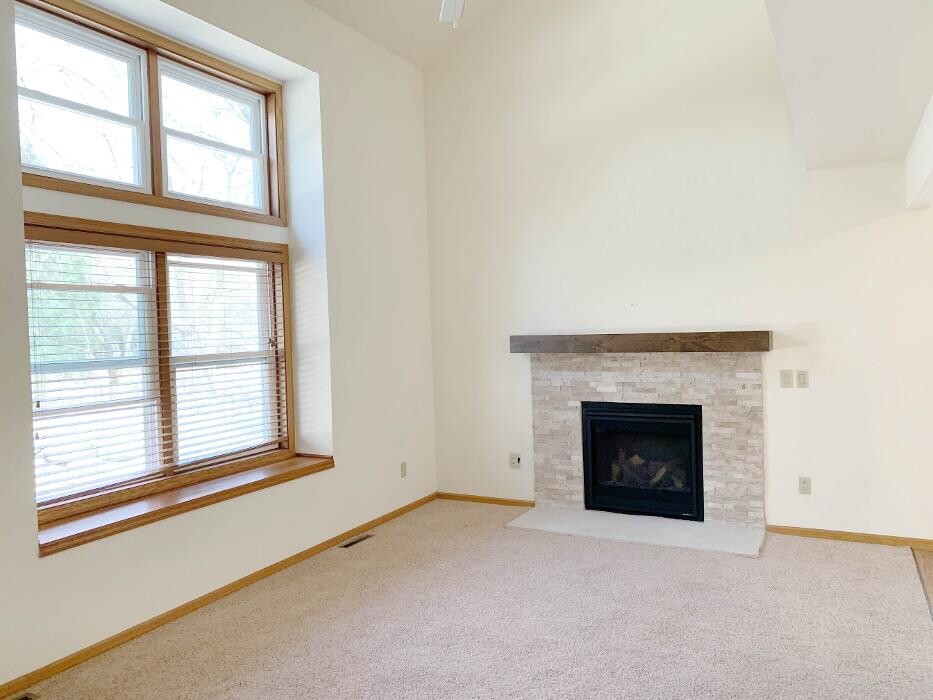 Images Oakbridge Court Apartments