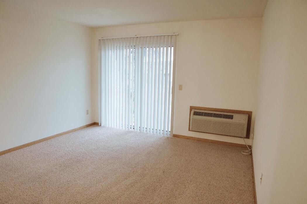 Images Oakbridge Court Apartments