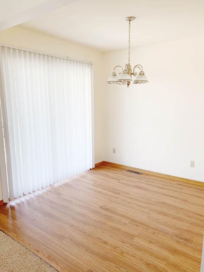 Images Oakbridge Court Apartments