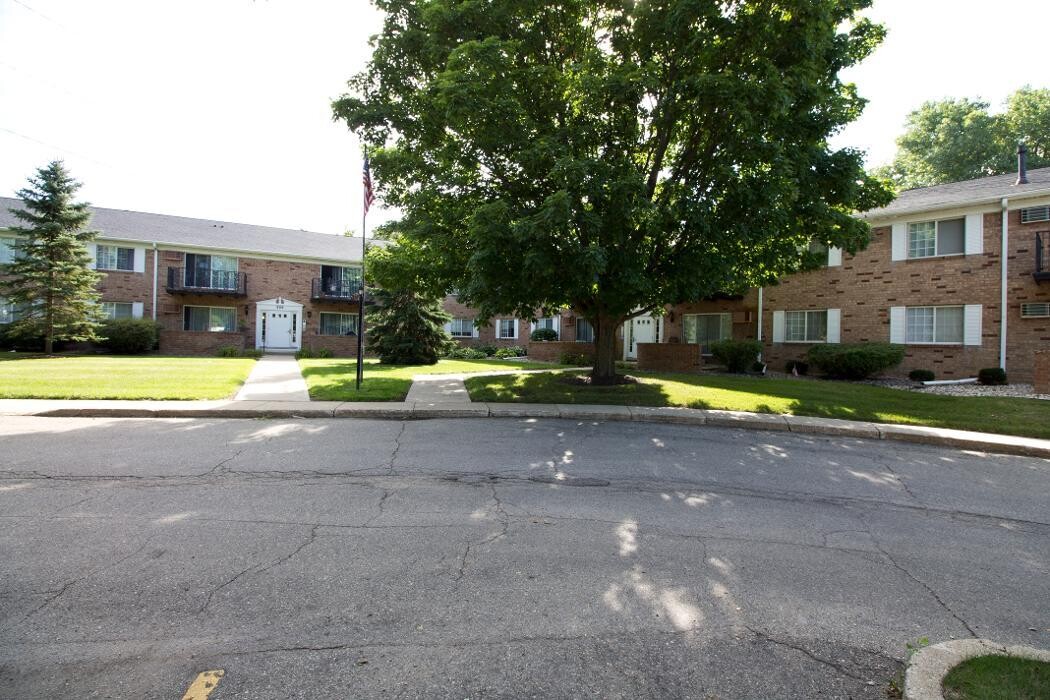 Images Lamplighter Apartments