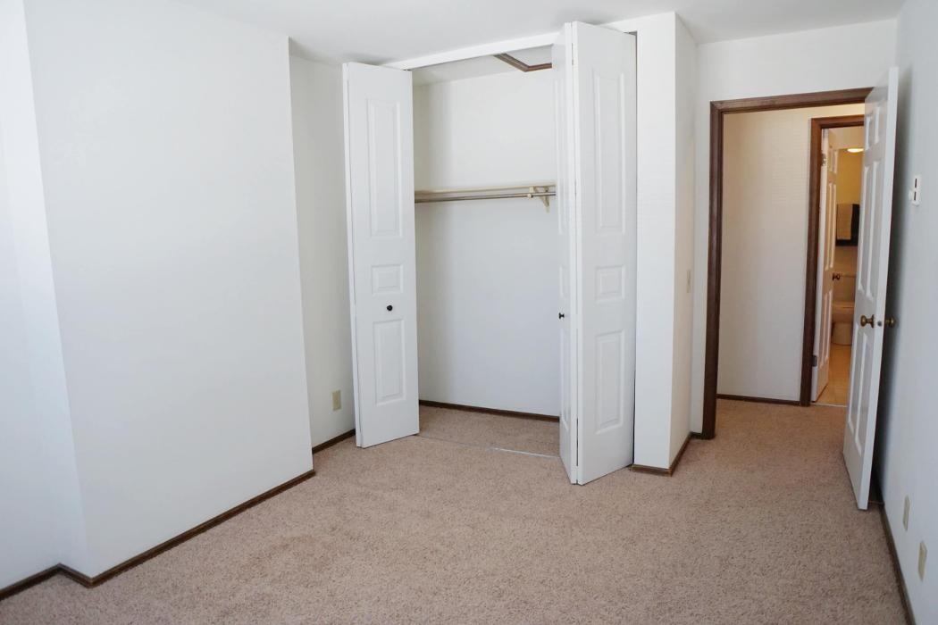 Images Lamplighter Apartments