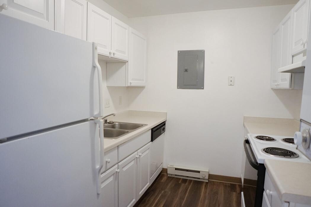 Images Lamplighter Apartments