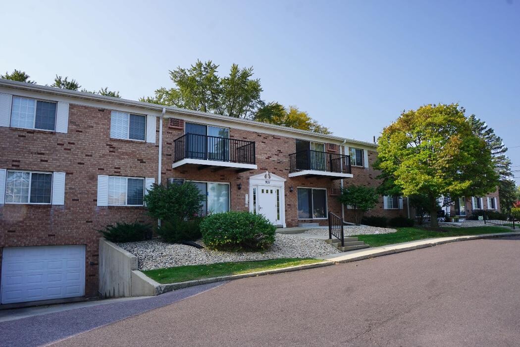 Images Lamplighter Apartments