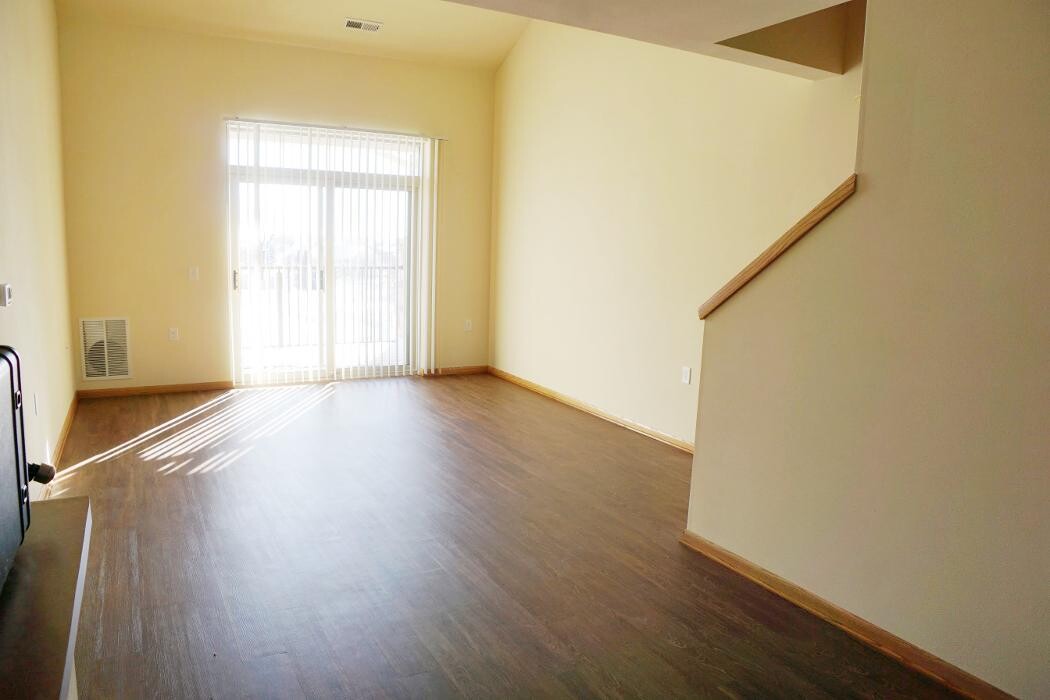 Images Stone Creek Gardens Apartments