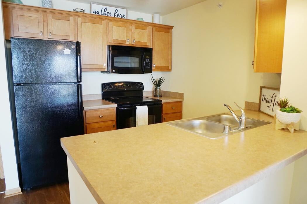 Images Stone Creek Gardens Apartments