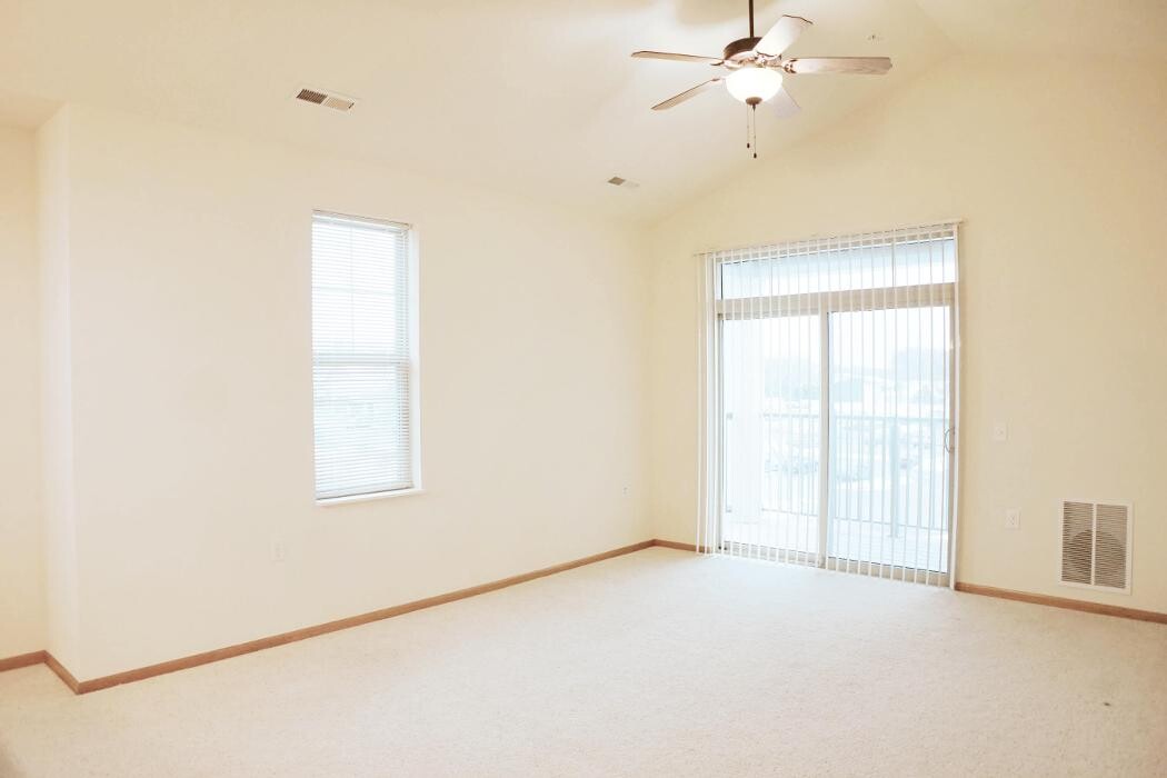 Images Stone Creek Gardens Apartments