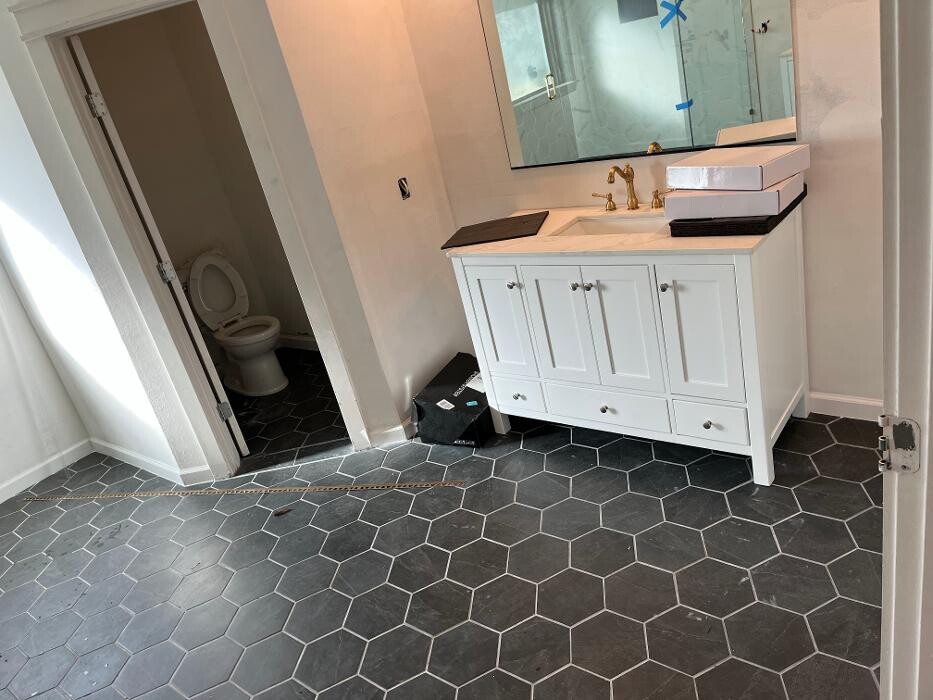 Images Alpha Contracting Services LLC