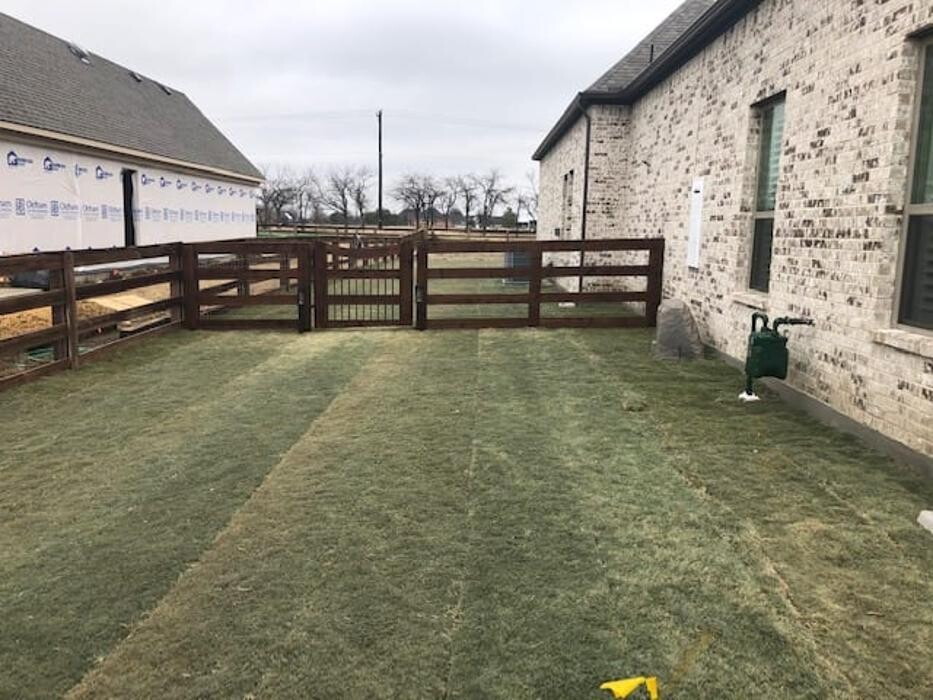 Images Buzz Custom Fence