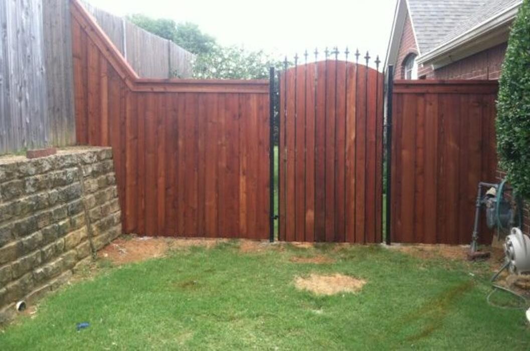 Images Buzz Custom Fence