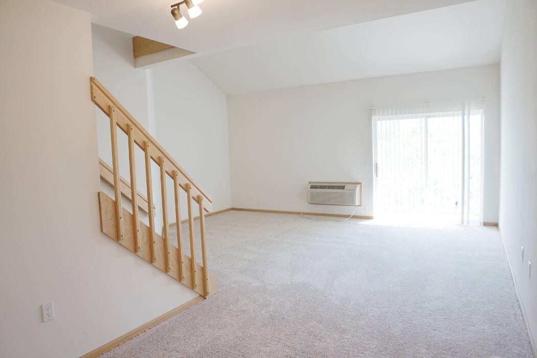 Images Silverstone Apartments